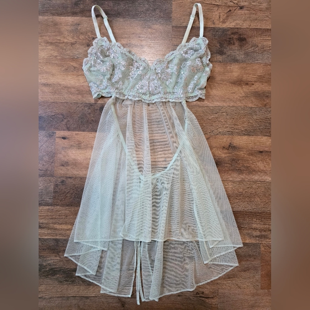 Victoria's Secret Women's Mint Blue Silver Floral Lace Babydoll Lingerie Size M - Picture 2 of 11